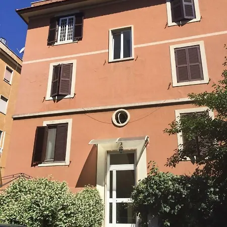 Διαμέρισμα Lovely Irnerio ❤ Flat Near S. Pietro ★